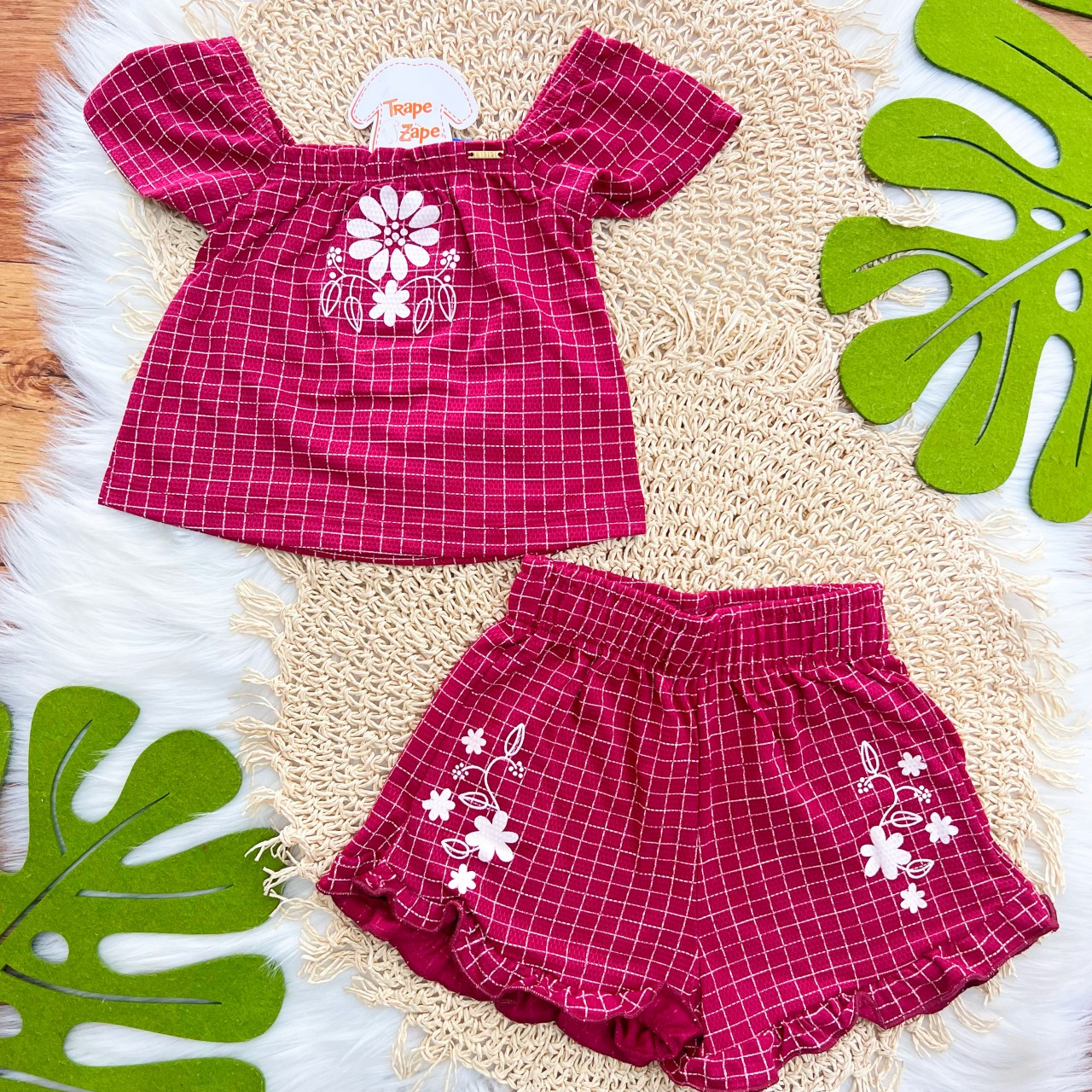  Conj. Batinha e Short Xadrez com Flores  - Bordô